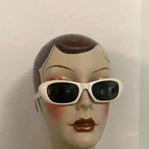 ARNETTE SERUM CREAM FRAME GREEN LENSES COMFORT‎ FIT SUNGLASSES ONE SIZE